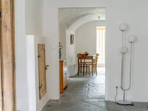 Successful Airbnb property: Historic apartment in Surses in Surses