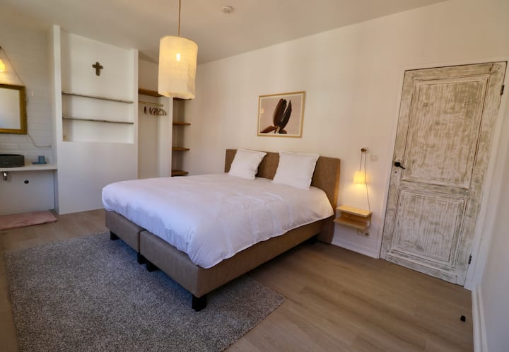 საძინებელი 1