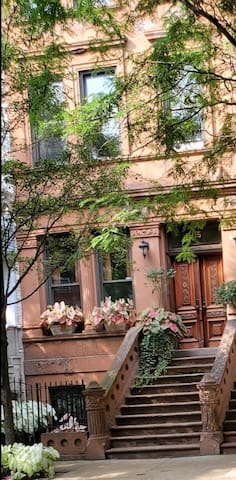 Guest Suite in Brownstone gallery image 2