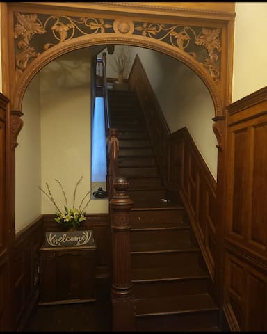 Guest Suite in Brownstone gallery image 3