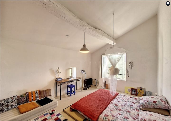 la chambre avec vue sur le mont Ventoux