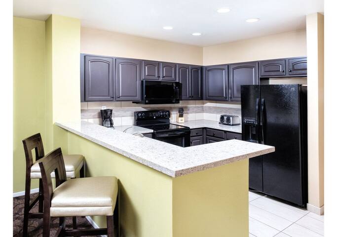 Exclusive 2BR Condo, Featuring a Lazy River! gallery image 5