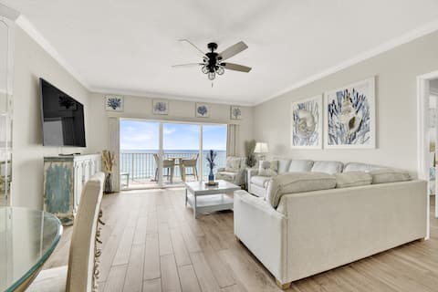 Popular Airbnb listing: 4BR Gulf Front • Sleeps 14 • Beachfront Pools in Lower Grand Lagoon