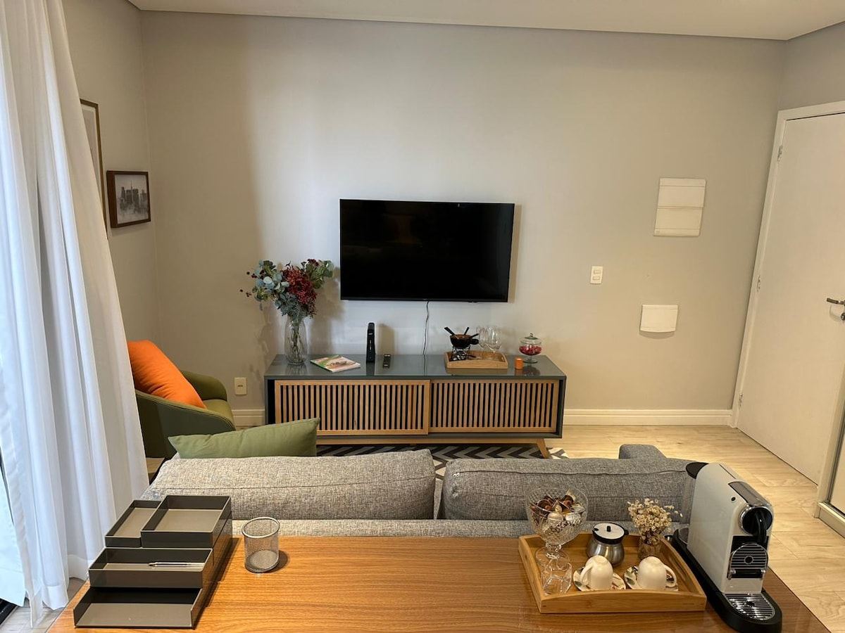 Airbnb em destaque: Apartment near the Pç. da Árvore and Cetrus metro stations em Saúde
