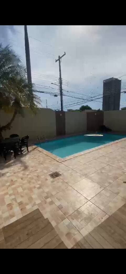 Sobrado 3 quartos -c/ Piscina e churrasqueira