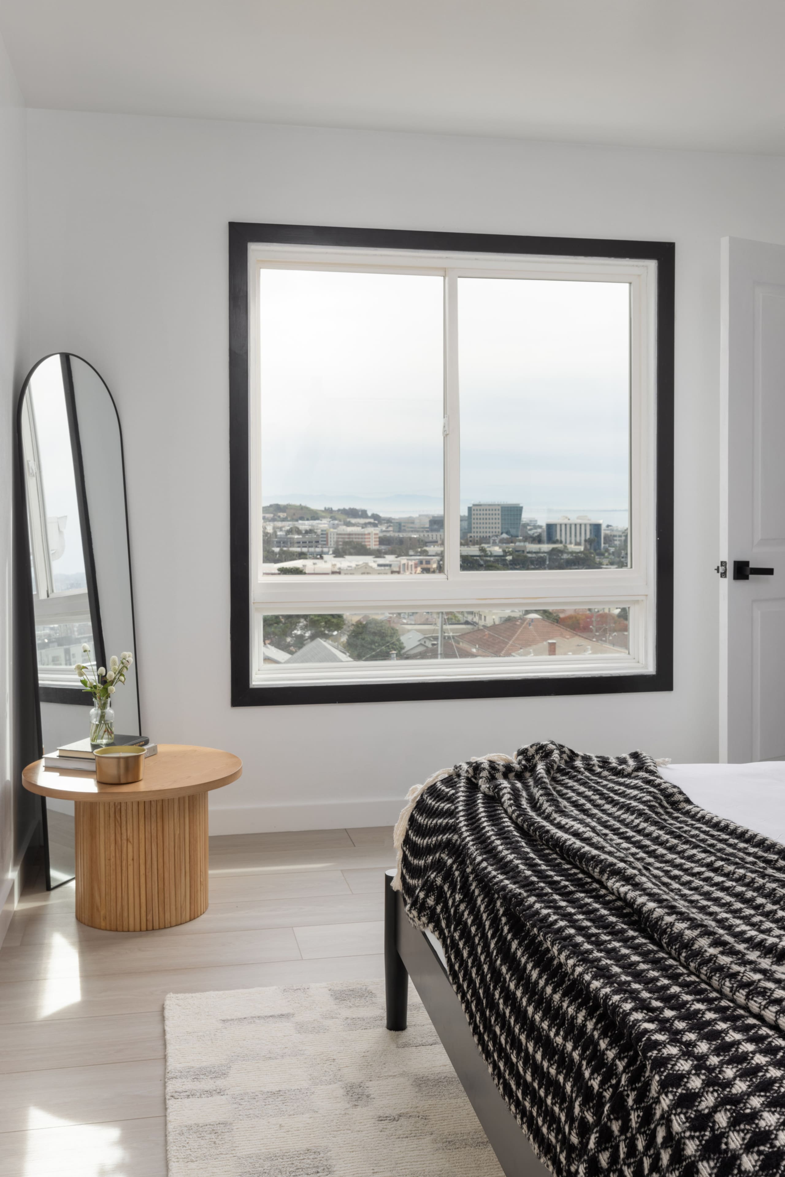 Home in South San Francisco · ★4.98 · 4 bedrooms · 6 beds · 3 private baths - Image 26