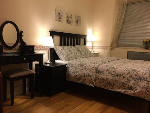 SunnyHome4(Location in Flushing)