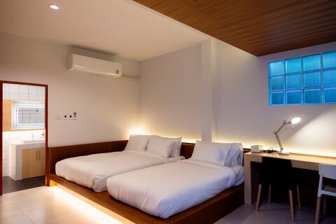 Karpenter Triple Room