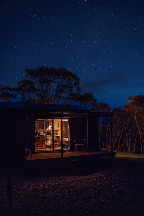 Slip Rails-Luxury off-grid haven