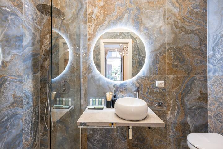 ArtNap Boutique – Chiaia sul Mare-Centro-metro2min gallery image 4