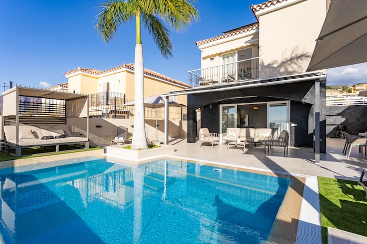 Villa Vista al Mar by Olax Rentals