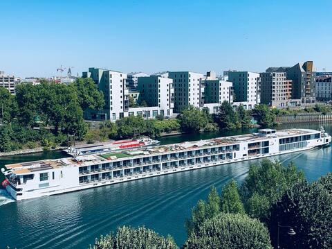 Sunny Retreat: Stunning 101m2 View