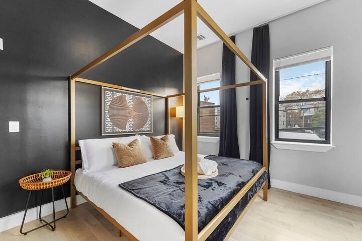 Free Parking~4 br Duplex | Prime location NYC/EWR gallery image 5