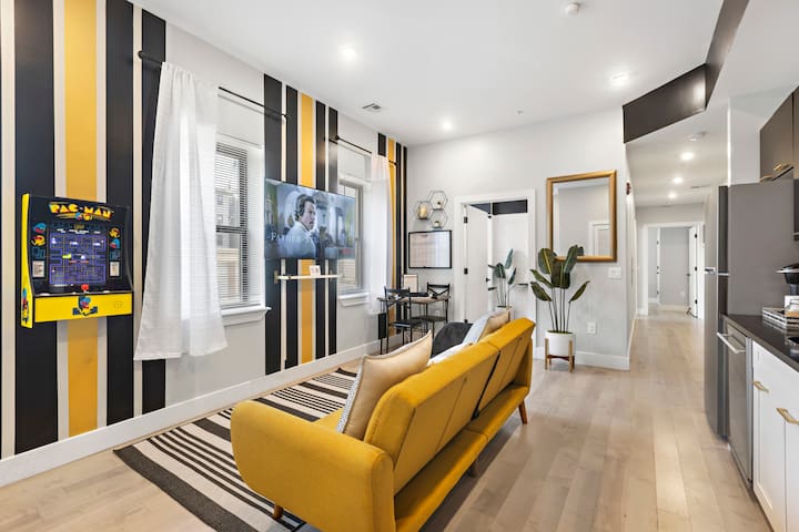 Free Parking~4 br Duplex | Prime location NYC/EWR