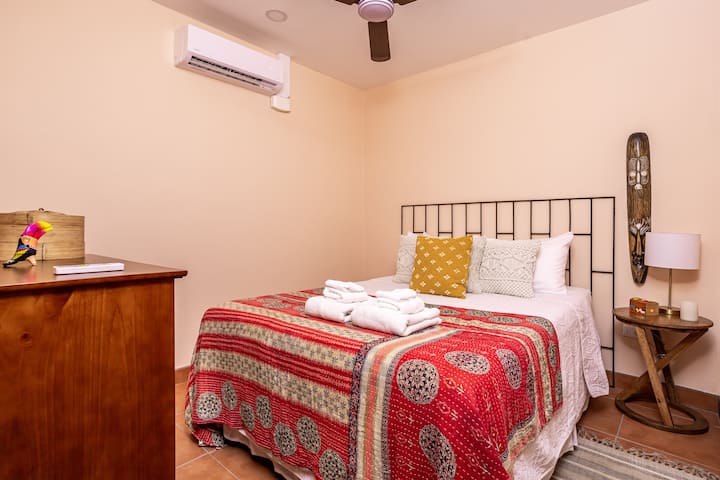 Spavaća soba s bračnim krevetom (širine 150 - 17