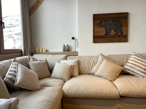 Top performing Airbnb: Tanau Experience. Walk to Baqueira chairlift in Naut Aran