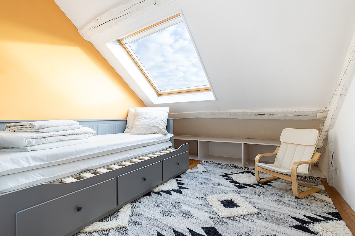 Posteľ typu Trundle (90 x 200) - 1 miesto