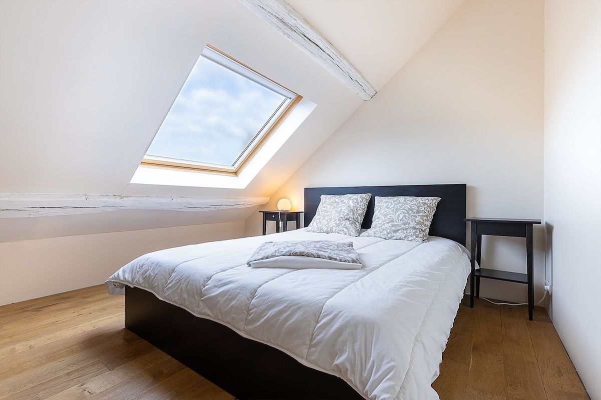 Spálňa s manželskou posteľou