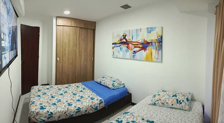 V tejto spálni budete mať dve jednolôžka, ktoré zahŕňajú TV a šatník.