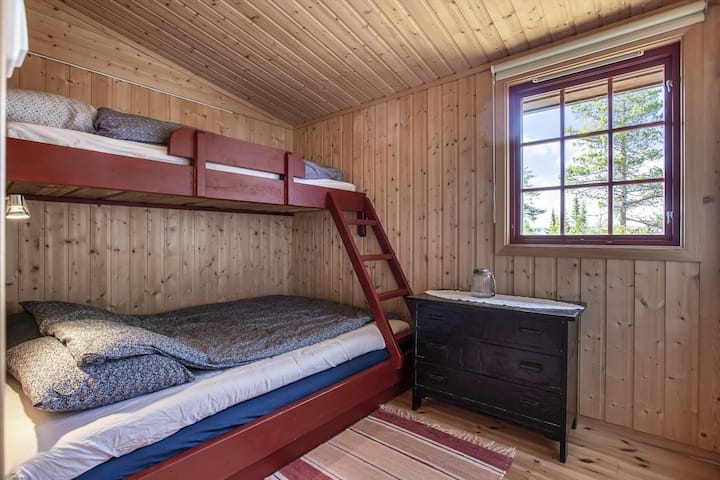 2+1

Shtroja e krevatit mund të merret me qira me marrëveshje.