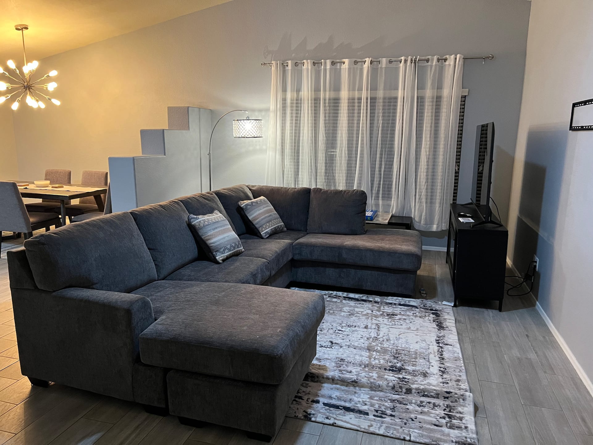 EntireHome-Beautiful & relaxing home. Be our guest