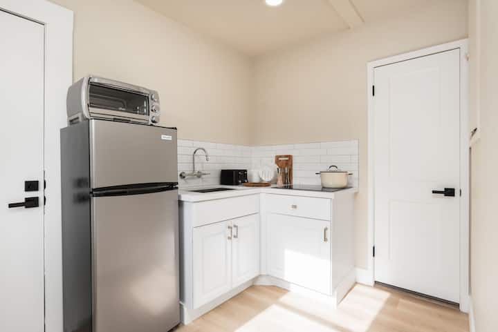 Cozy 2 Bedroom L Downtown Lodi L Modern - Lodi, CA