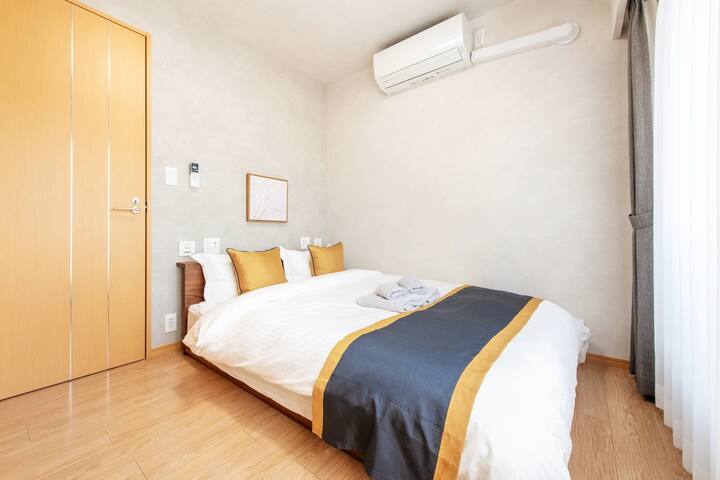 Downtown.Unforgettable journey#1001 gallery image 5