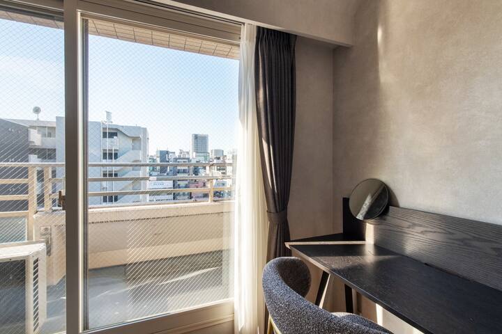 Downtown.Unforgettable journey#1001 gallery image 4