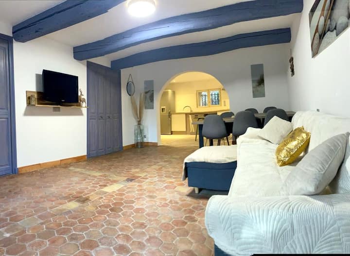 Logement Climatisé Dans Bastide De Charme De 94 M² - Orange