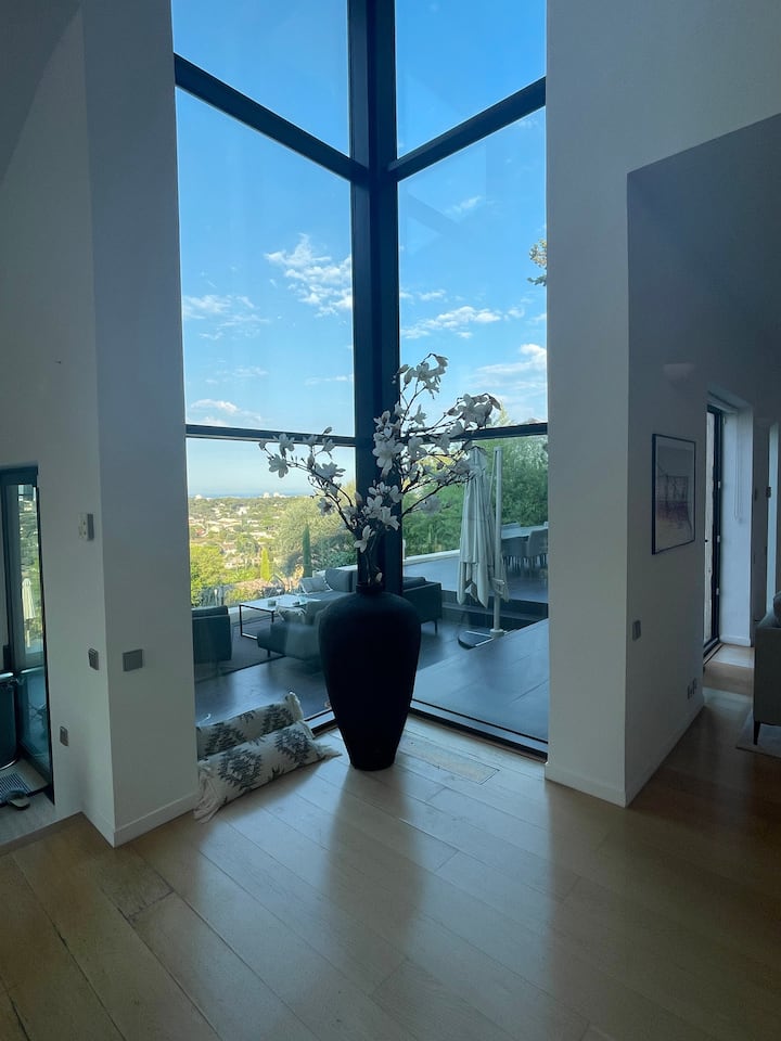 Moderne Fransk Villa I Super-cannes (Cote D' Azur) - Vallauris