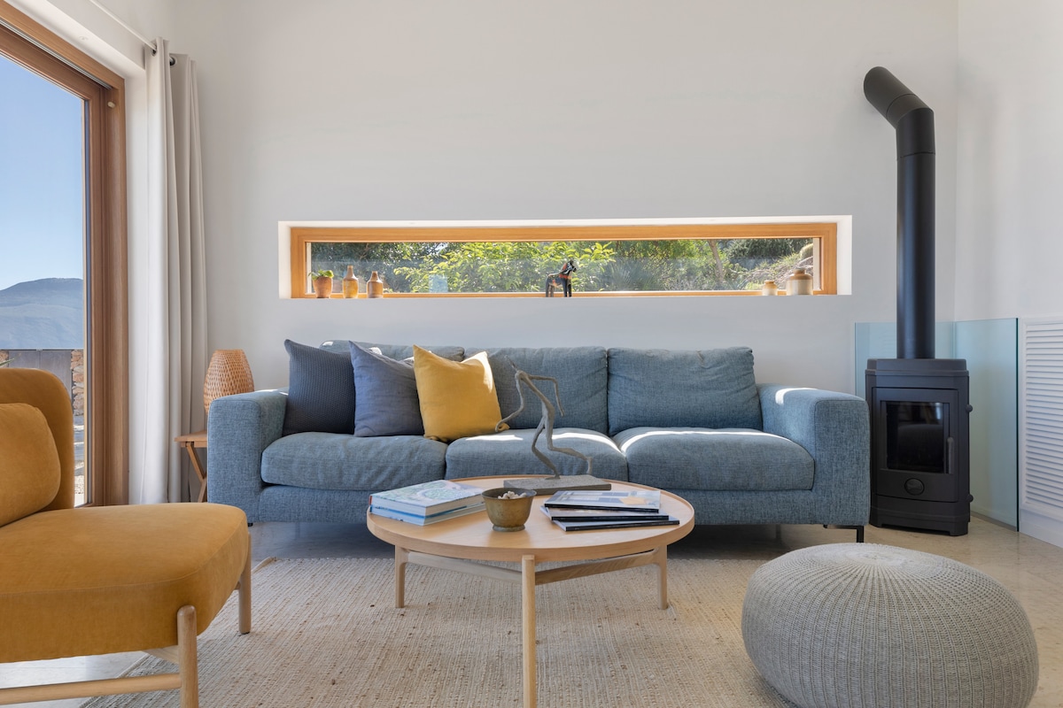 Popular Airbnb listing: Spectacular views and luxury in Custonaci