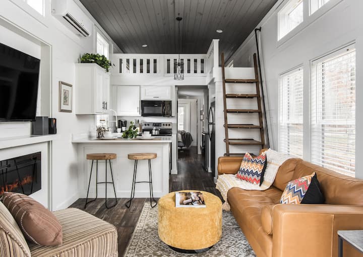 Sweet Dee's Tiny Home - Monteagle, TN