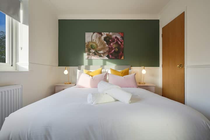 Tapton View: Sleeps 6, Chesterfield, Pet Friendly - Derbyshire