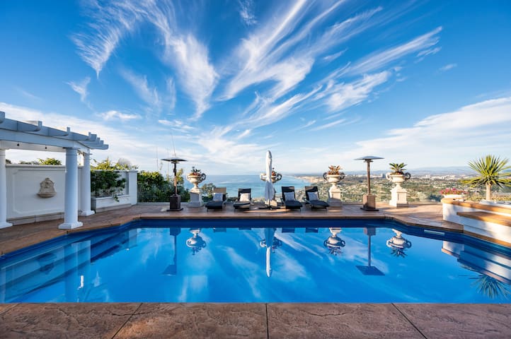 Family Focused- Pool- Ocean Views-15 person dining gallery image 4