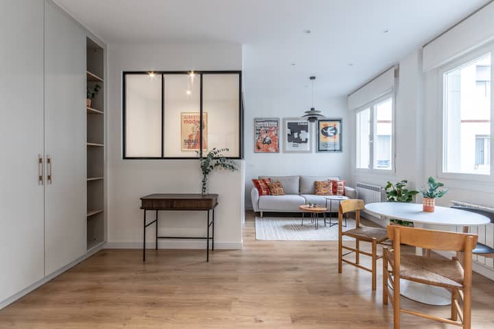 Beautiful Designer Apartment In Prime Location - Bilbao