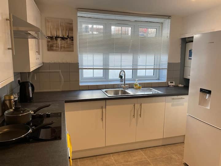 7 Bedroom House Near Euston - Sleep Up To 19 (127) - Londra