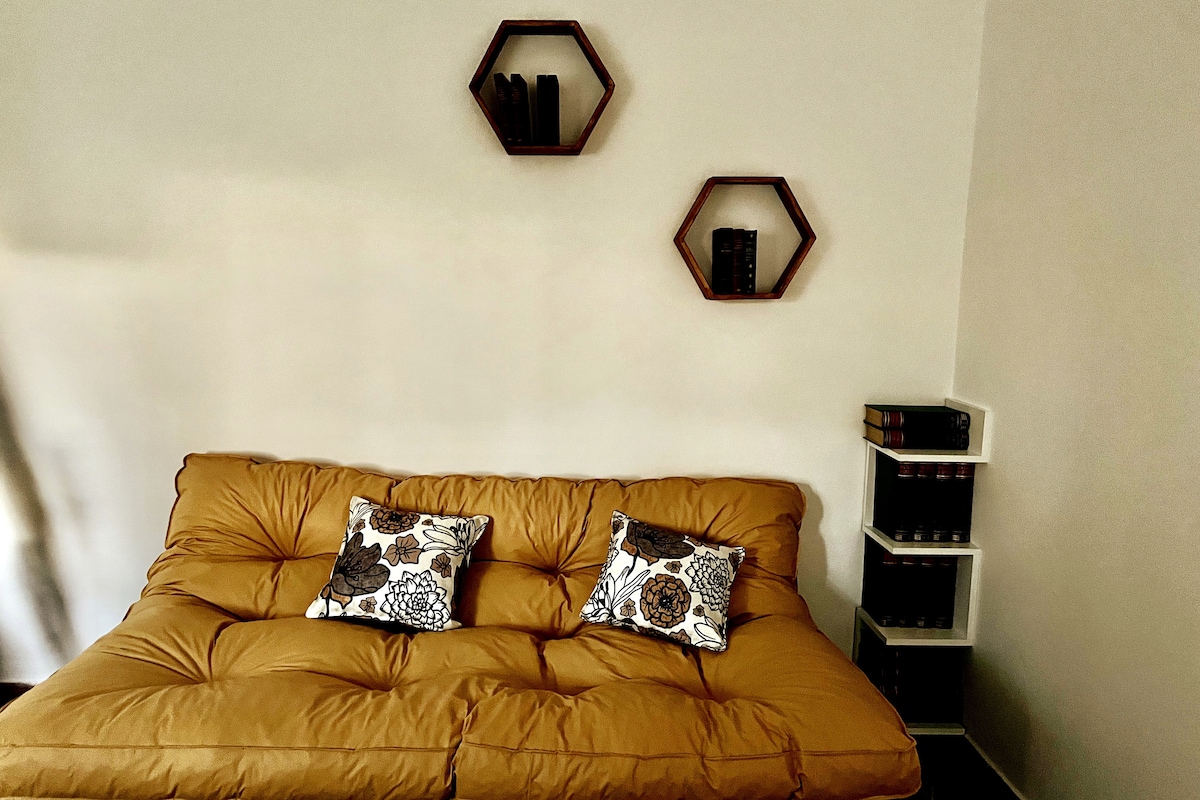 Popular Airbnb listing: Chalet Serrano in Villa Giardino