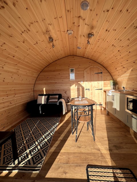 Top performing Airbnb: Cybi - Luxury pet friendly pod with sea views in Benllech 'B', Llanbedrgoch, Benllech 'A', Brynteg