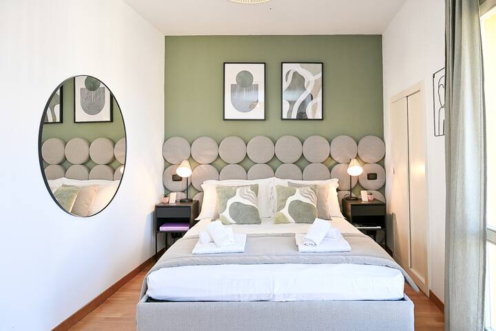 Design penthouse near Piazza Navona gallery image 5