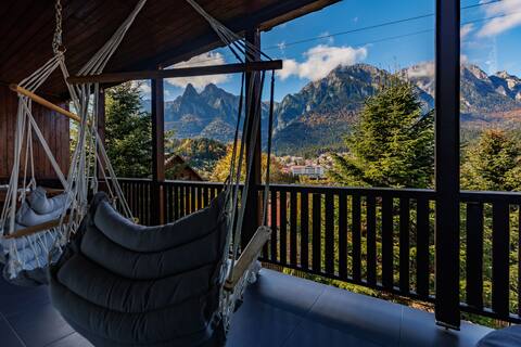 The Bear House 2 | Panoramic Indoor Jacuzzi