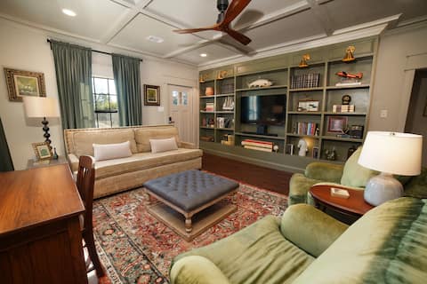 Camelia Cottages: The Grisham