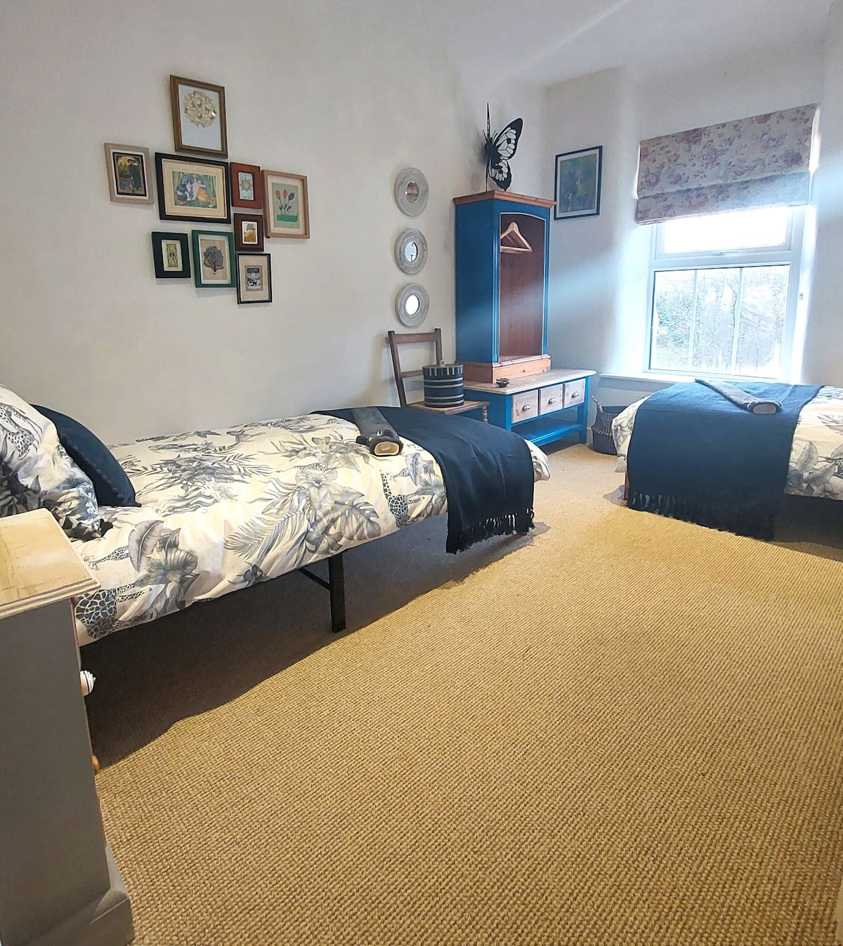 Chumba cha kulala cha Mapacha Mwanga na Pana, Juu