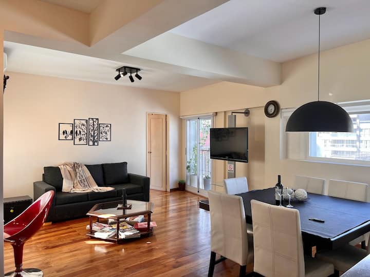 Bright top-floor one-bedroom apartment in Recoleta