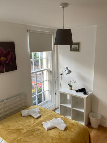 Comfort 4 Bedroom Flat in Euston (135/1) gallery image 4