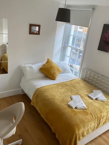 Comfort 4 Bedroom Flat in Euston (135/1) gallery image 5