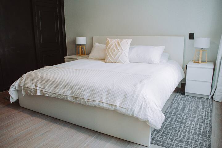 Modern 3-Bedroom Polanco Flat | Ideal for Groups gallery image 3