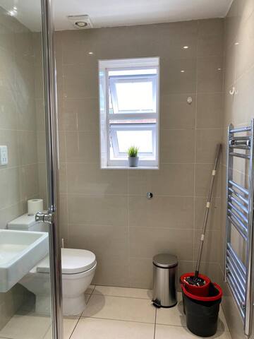 4 Bedroom Flat near Euston Square (135/2) gallery image 4