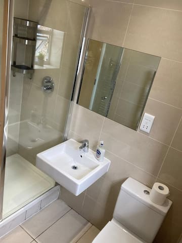 4 Bedroom Flat near Euston Square (135/2) gallery image 5