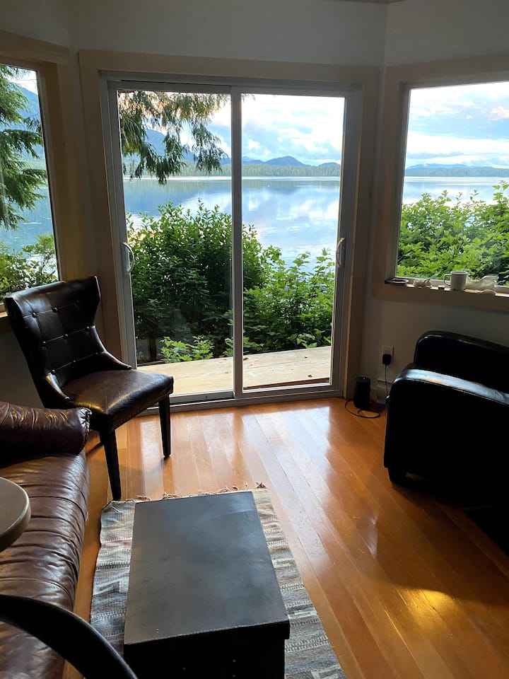Albatross Cabin On The Inlet - Tofino