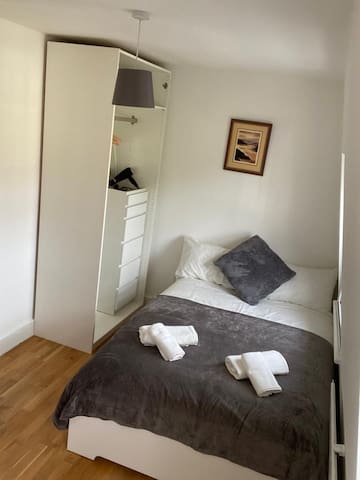 4 Bedroom Flat near Euston Station (135/3) gallery image 5
